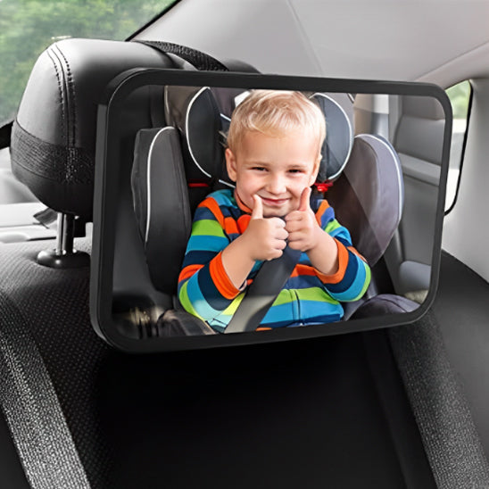 baby-car-mirror-child-sees-parent