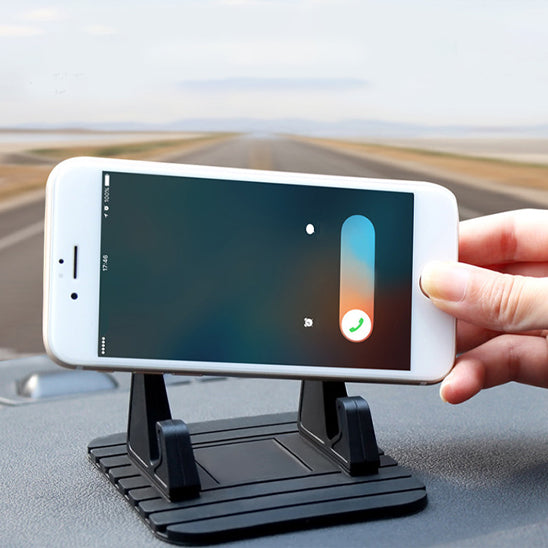 car-phone-holder-focus-driving