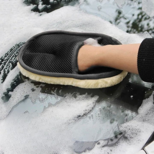 cleaning-gloves-immaculate-car