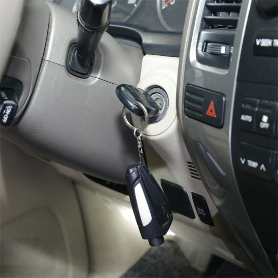 emergency-hammer-seatbelt-cutter-prevent-injury