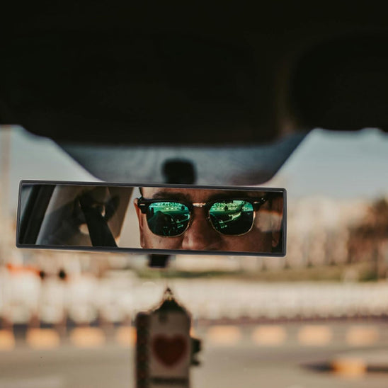 rear-view-interior-mirror-collsision-prevention