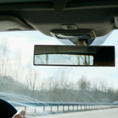rear-view-interior-mirror-confident-driving
