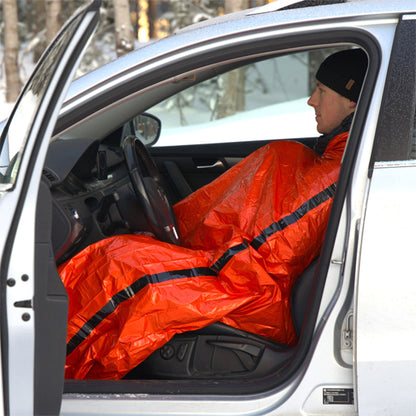 survival-blanket-rain-wind-snow
